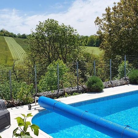 Penzion Zahrada nad řekou, restaurace a kavárna - PARKOVÁNÍ GRÁTIS Zlatá Koruna Exterior foto